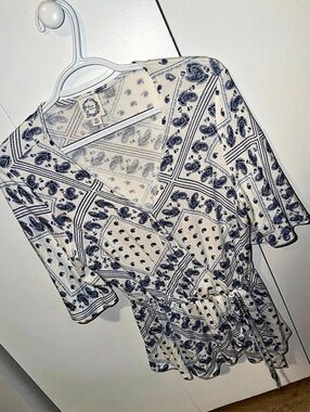 paisley top
